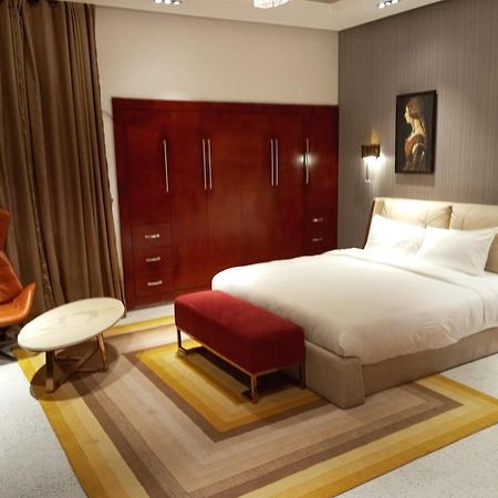 Sujimoto Residences Macdonald ラゴス エクステリア 写真